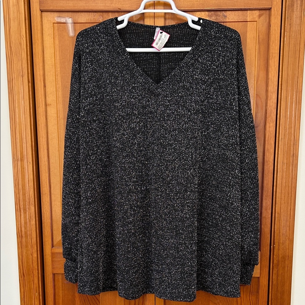Black Metallic V‑Neck Knit Sweater Plus 4X EUC Lightweight Soft Sparkle Top